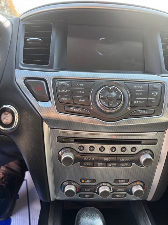 2017 Nissan Pathfinder Image 47