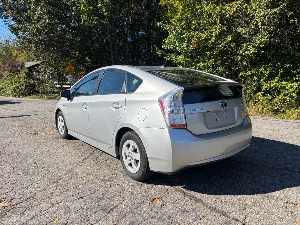 2010 Toyota Prius Image 11