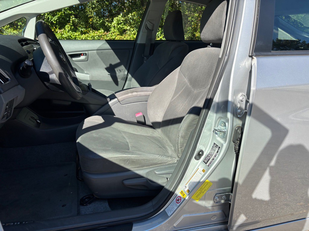 2010 Toyota Prius Image 19