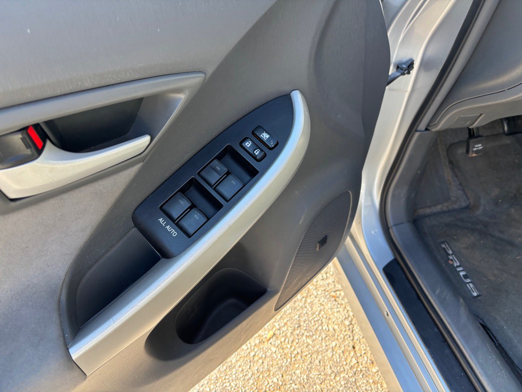 2010 Toyota Prius Image 39