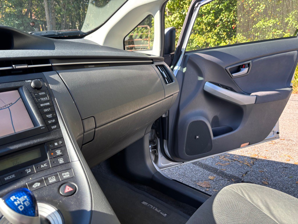 2010 Toyota Prius Image 52