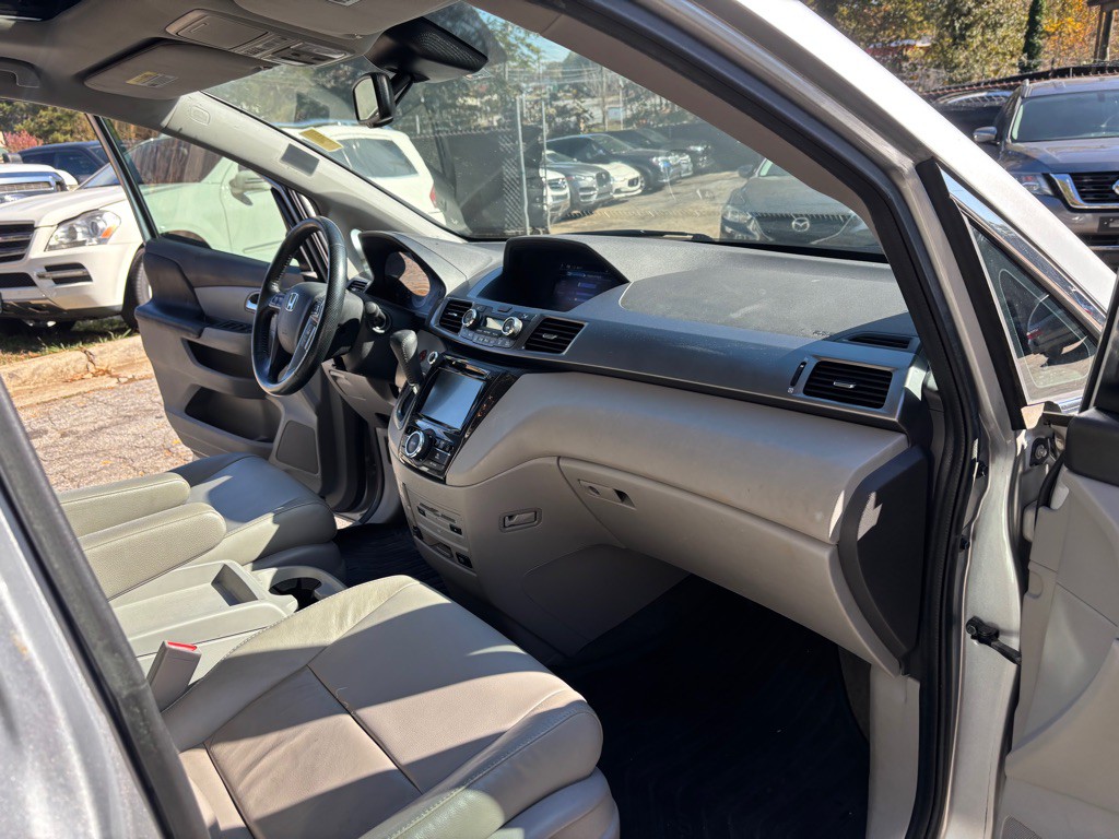 2015 Honda Odyssey Image 22
