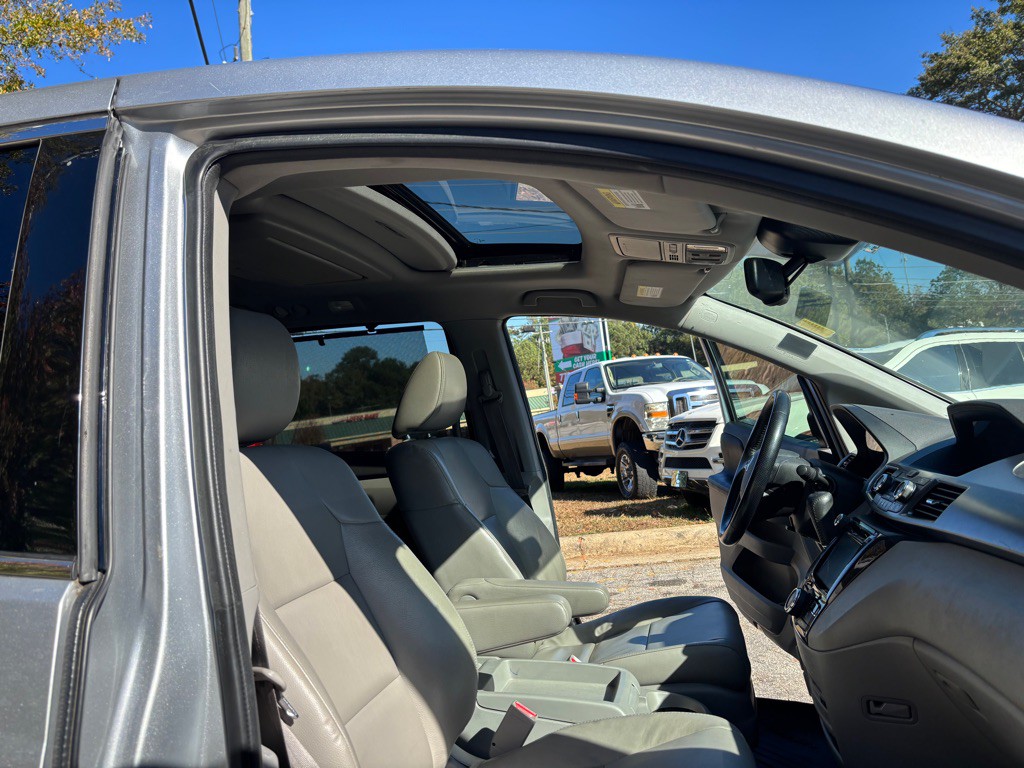 2015 Honda Odyssey Image 25