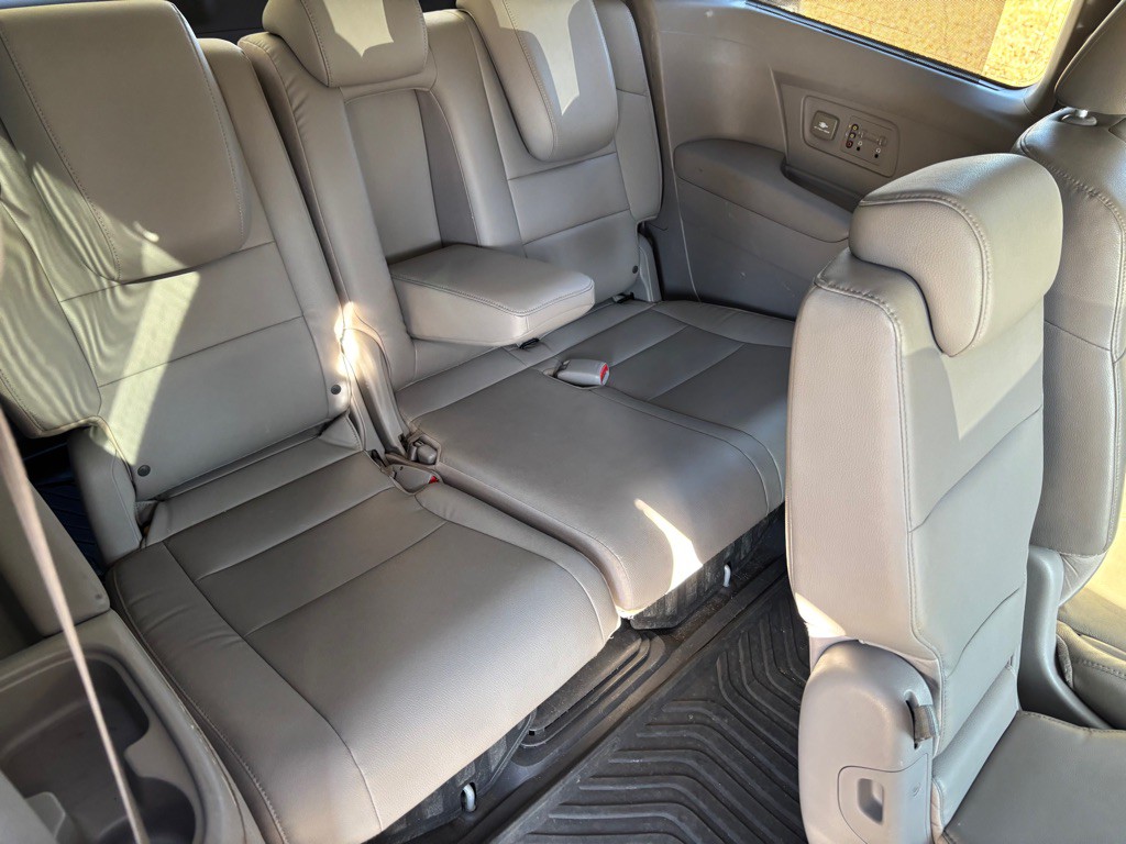 2015 Honda Odyssey Image 36