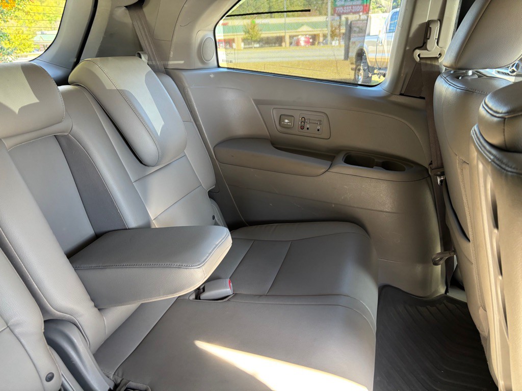 2015 Honda Odyssey Image 37