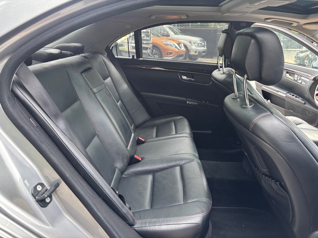 2012 Mercedes-Benz S-Class Image 21