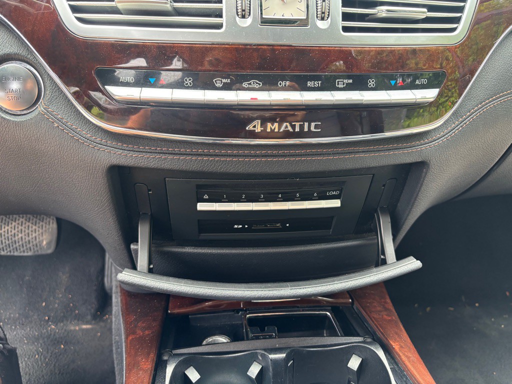 2012 Mercedes-Benz S-Class Image 34