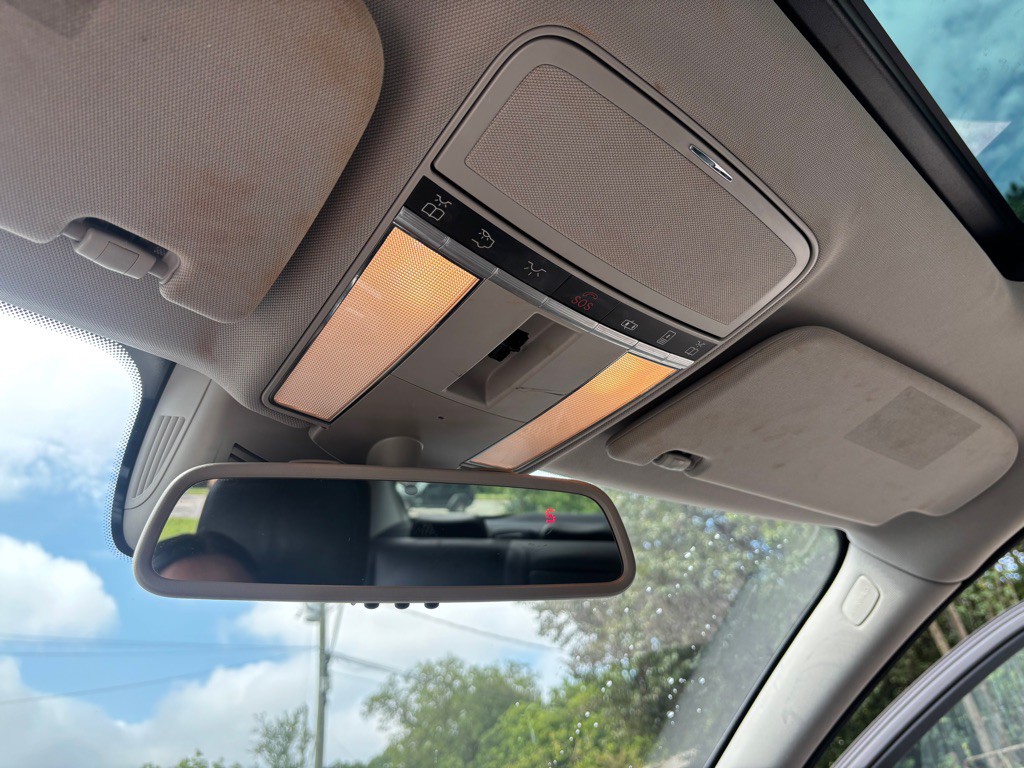 2012 Mercedes-Benz S-Class Image 40