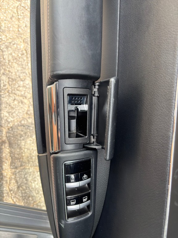 2012 Mercedes-Benz S-Class Image 43