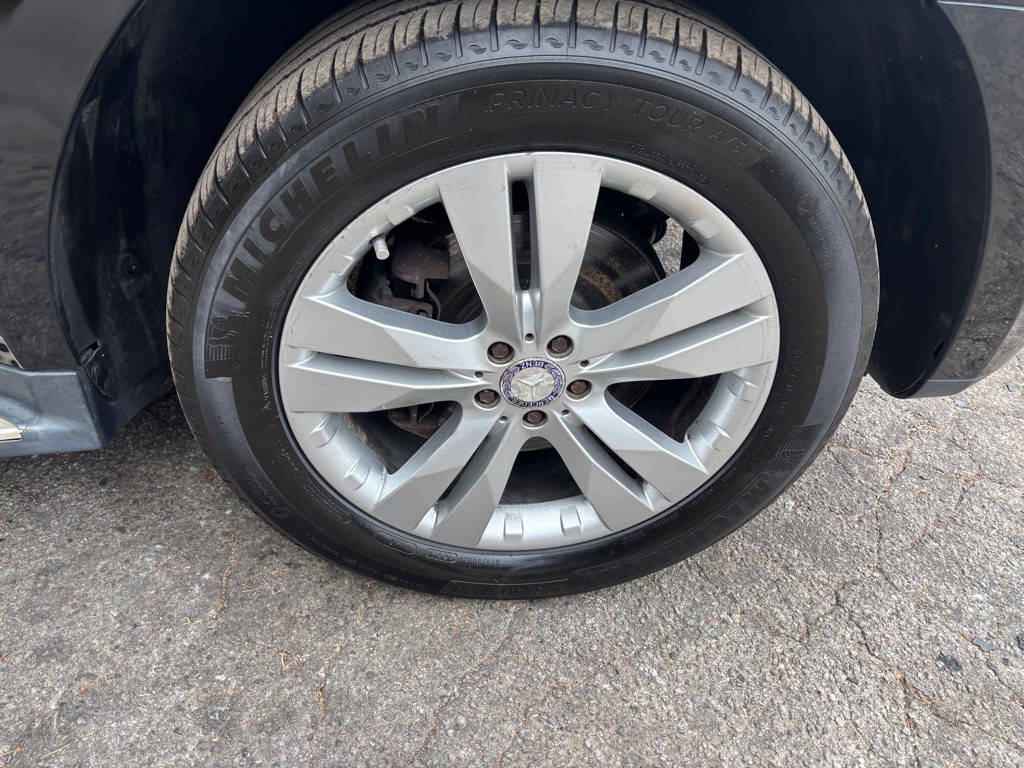 2011 Mercedes-Benz GL-Class Image 10