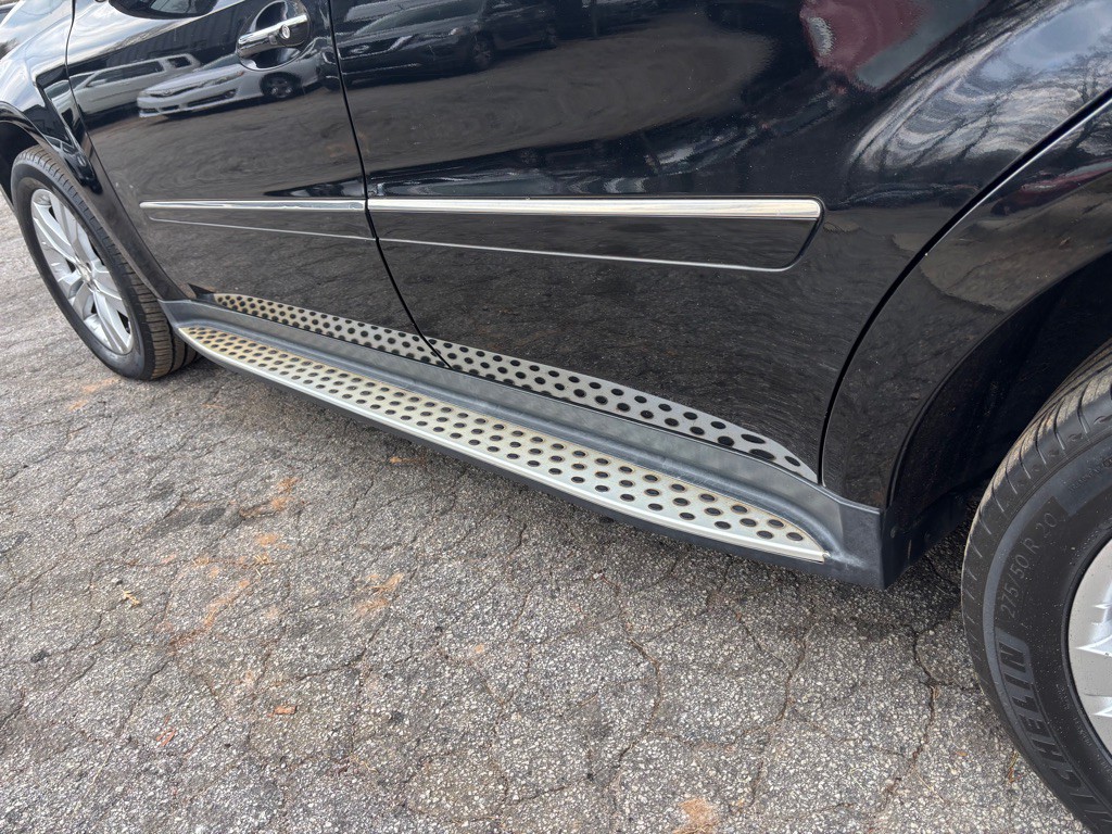 2011 Mercedes-Benz GL-Class Image 17