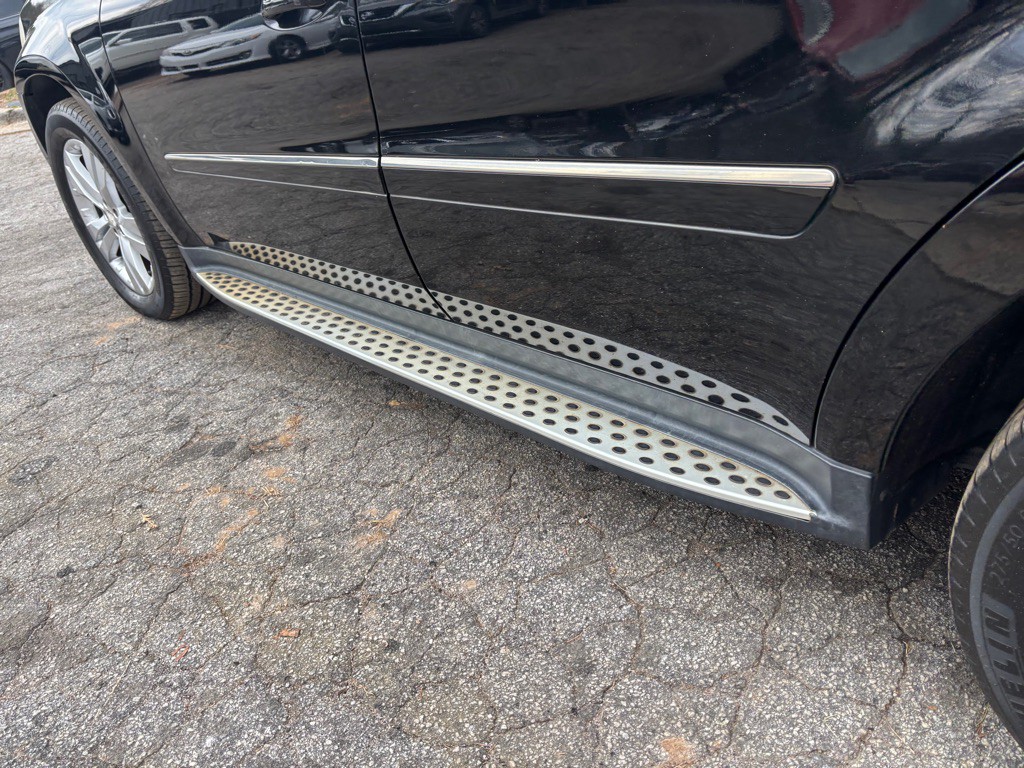 2011 Mercedes-Benz GL-Class Image 18