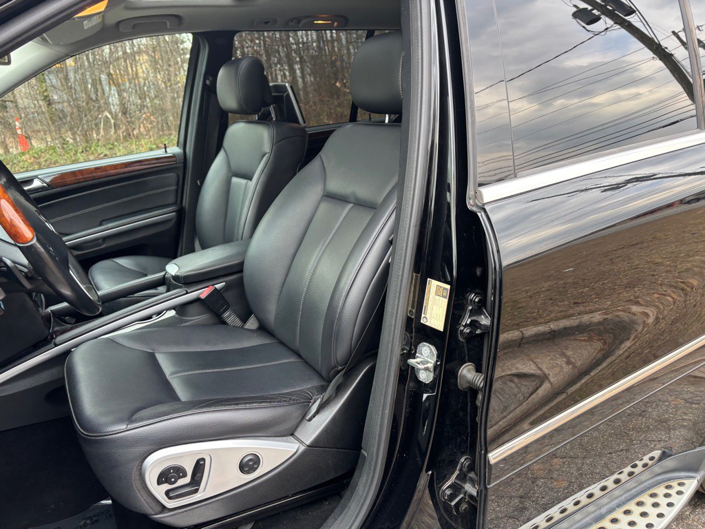 2011 Mercedes-Benz GL-Class Image 21