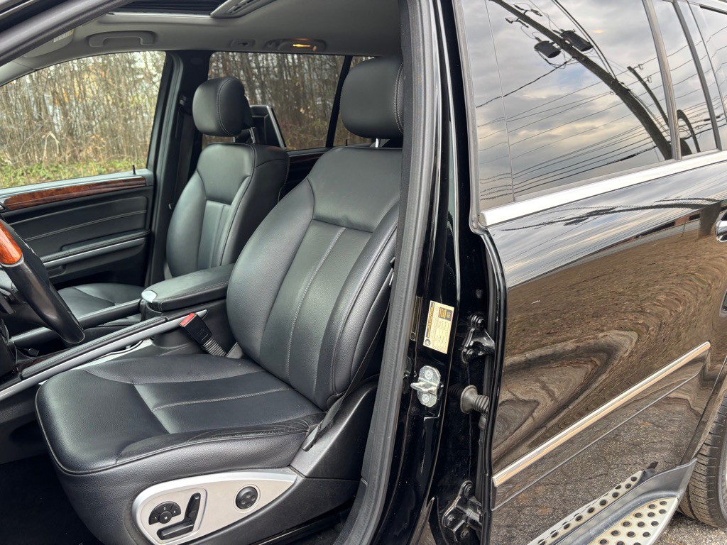 2011 Mercedes-Benz GL-Class Image 23