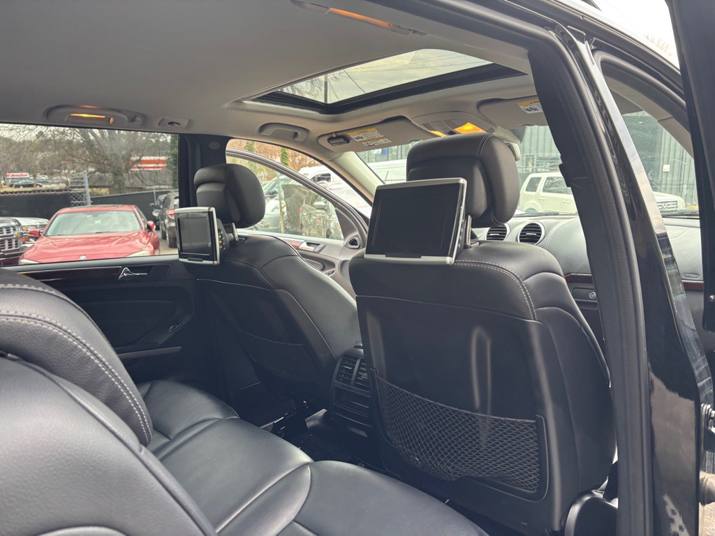 2011 Mercedes-Benz GL-Class Image 35