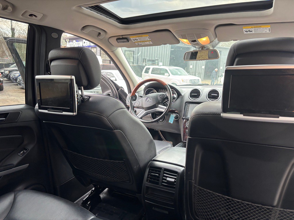 2011 Mercedes-Benz GL-Class Image 36