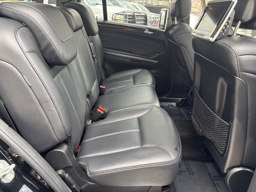 2011 Mercedes-Benz GL-Class Image 38
