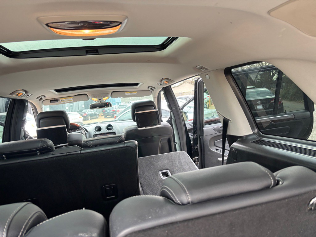 2011 Mercedes-Benz GL-Class Image 51