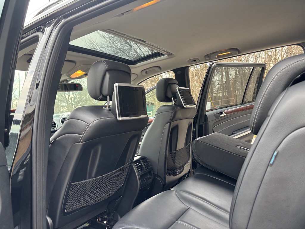 2011 Mercedes-Benz GL-Class Image 54