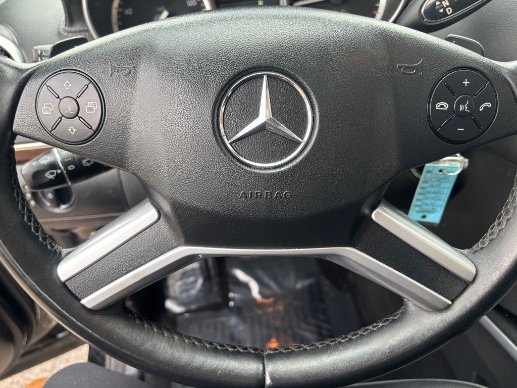 2011 Mercedes-Benz GL-Class Image 60