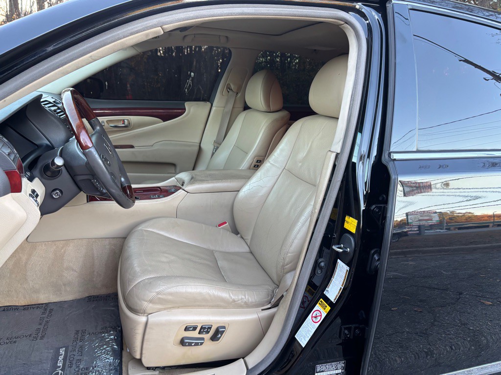 2008 Lexus LS Image 13