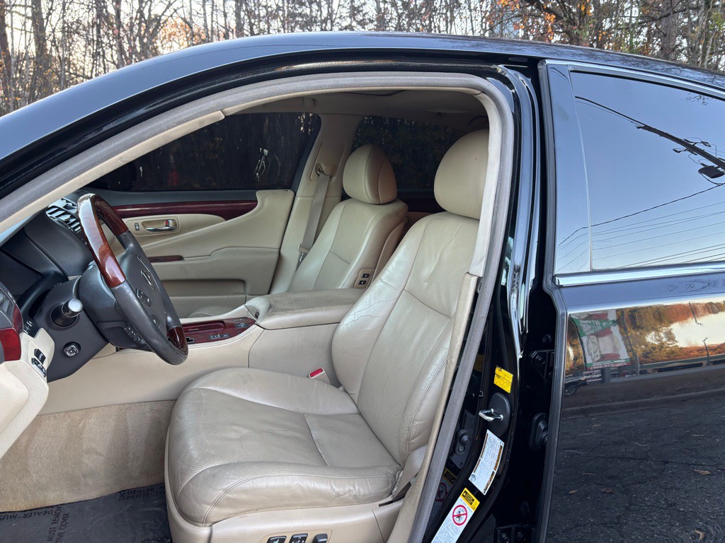 2008 Lexus LS Image 14
