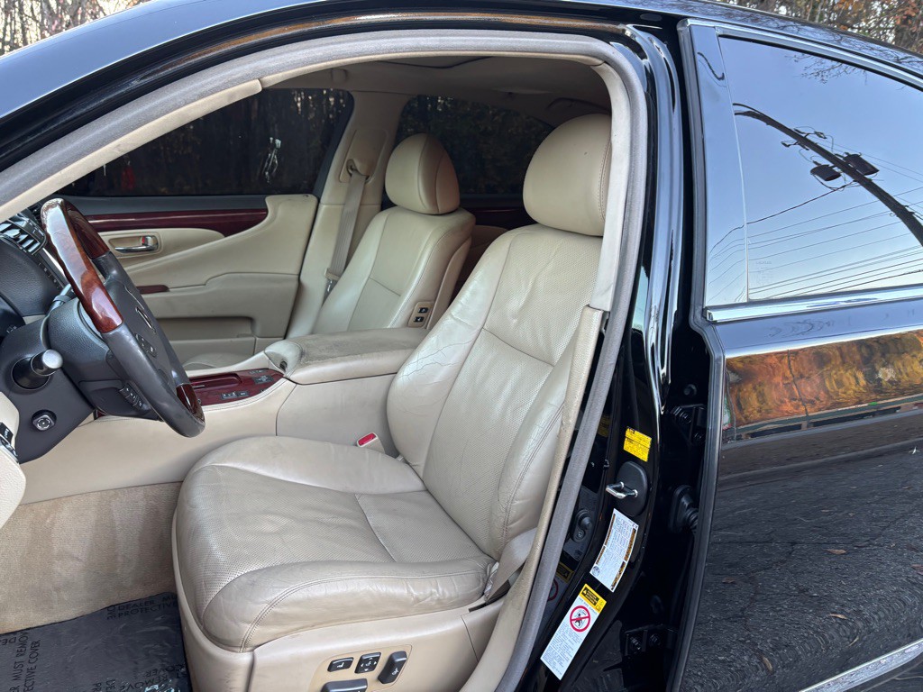 2008 Lexus LS Image 15