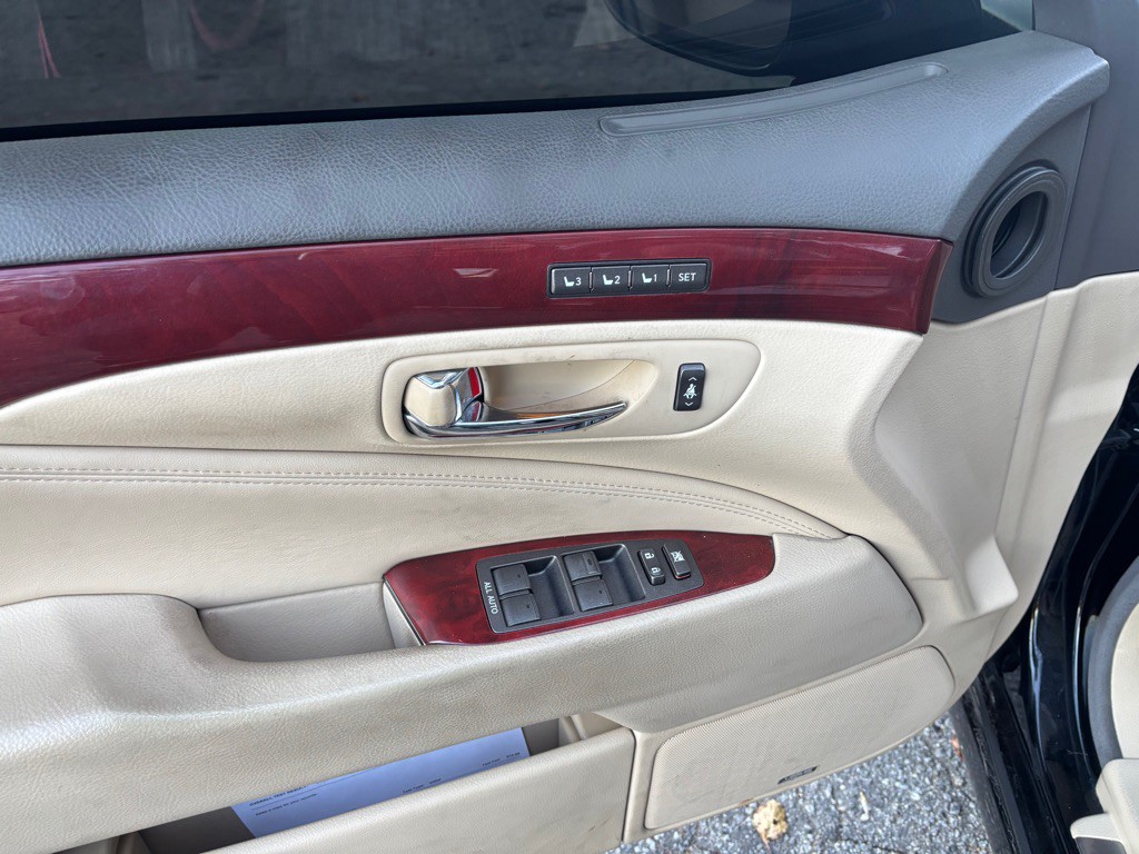 2008 Lexus LS Image 20