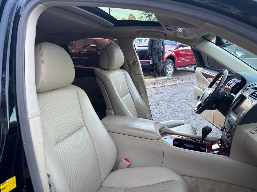 2008 Lexus LS Image 22
