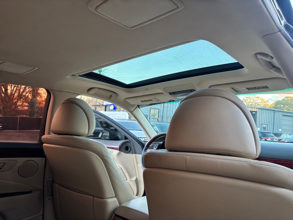 2008 Lexus LS Image 29