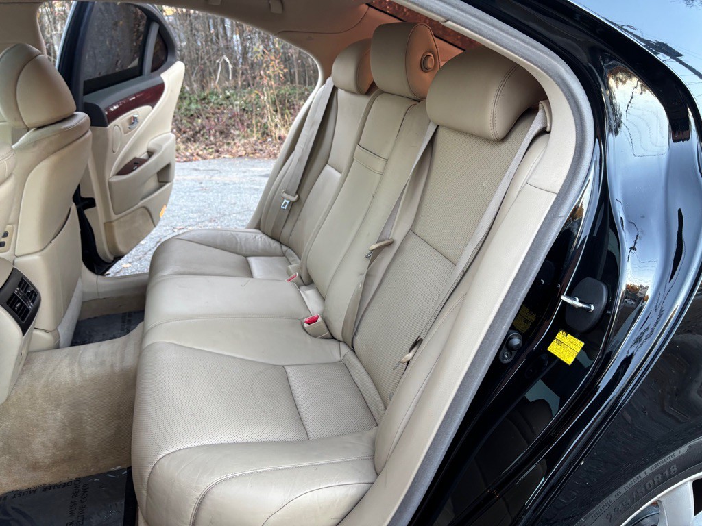 2008 Lexus LS Image 31