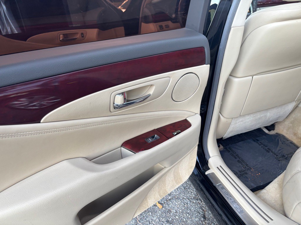 2008 Lexus LS Image 35