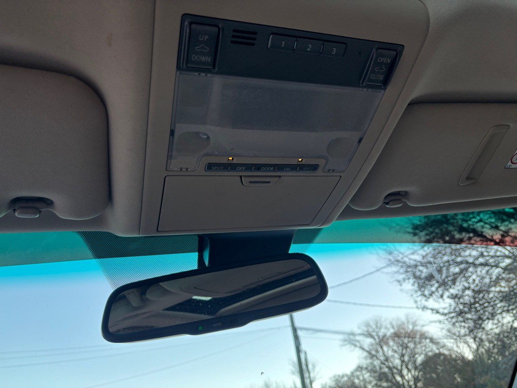 2008 Lexus LS Image 40