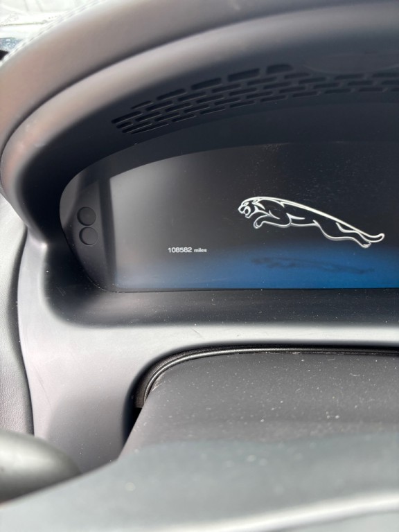 2015 Jaguar XJ Image 18