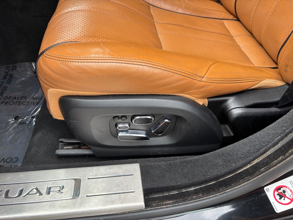 2015 Jaguar XJ Image 27