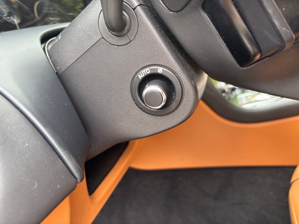 2015 Jaguar XJ Image 56