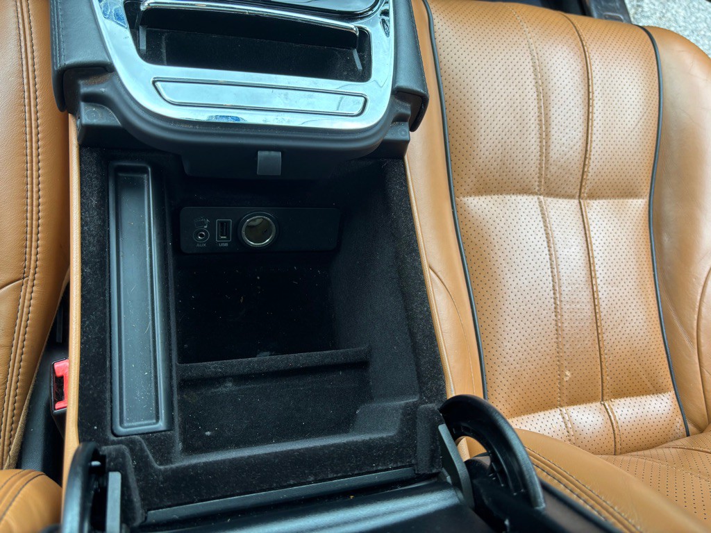 2015 Jaguar XJ Image 62