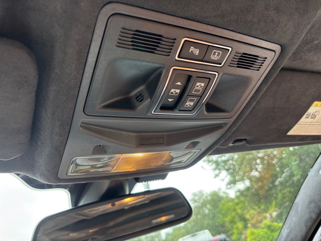 2015 Jaguar XJ Image 63