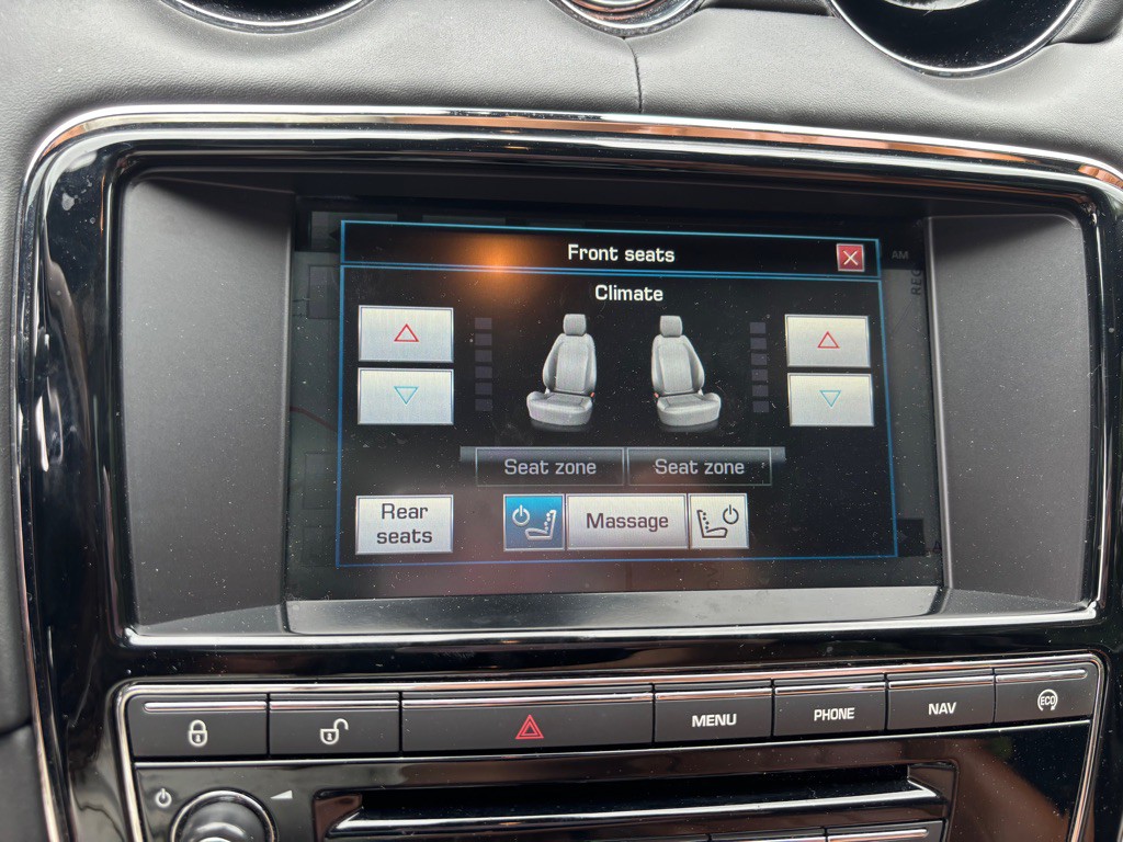 2015 Jaguar XJ Image 64