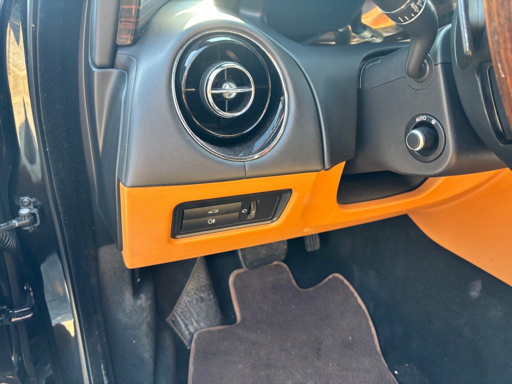 2015 Jaguar XJ Image 69