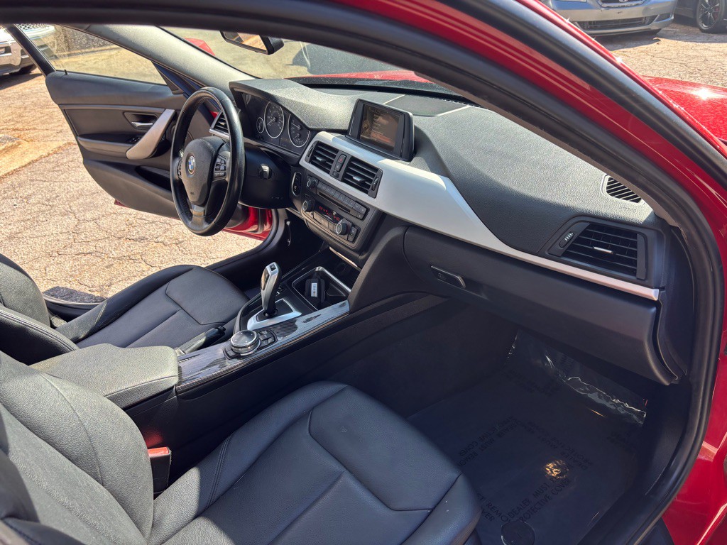 2015 BMW 3 Series Image 28