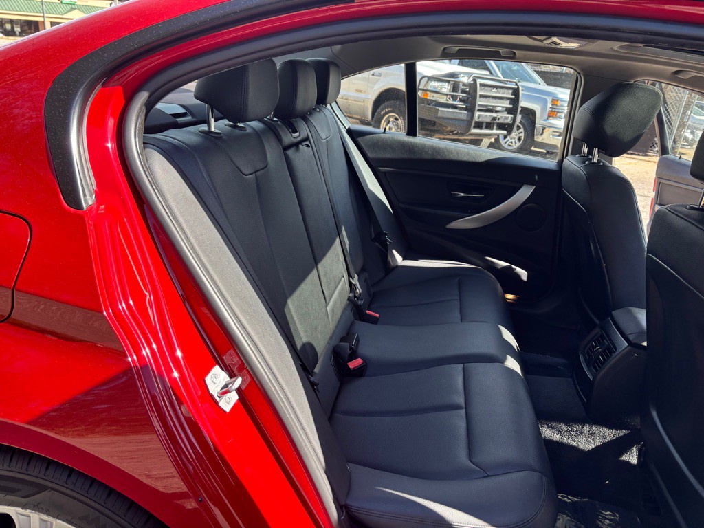 2015 BMW 3 Series Image 38