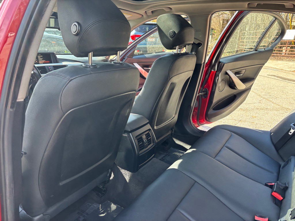 2015 BMW 3 Series Image 39