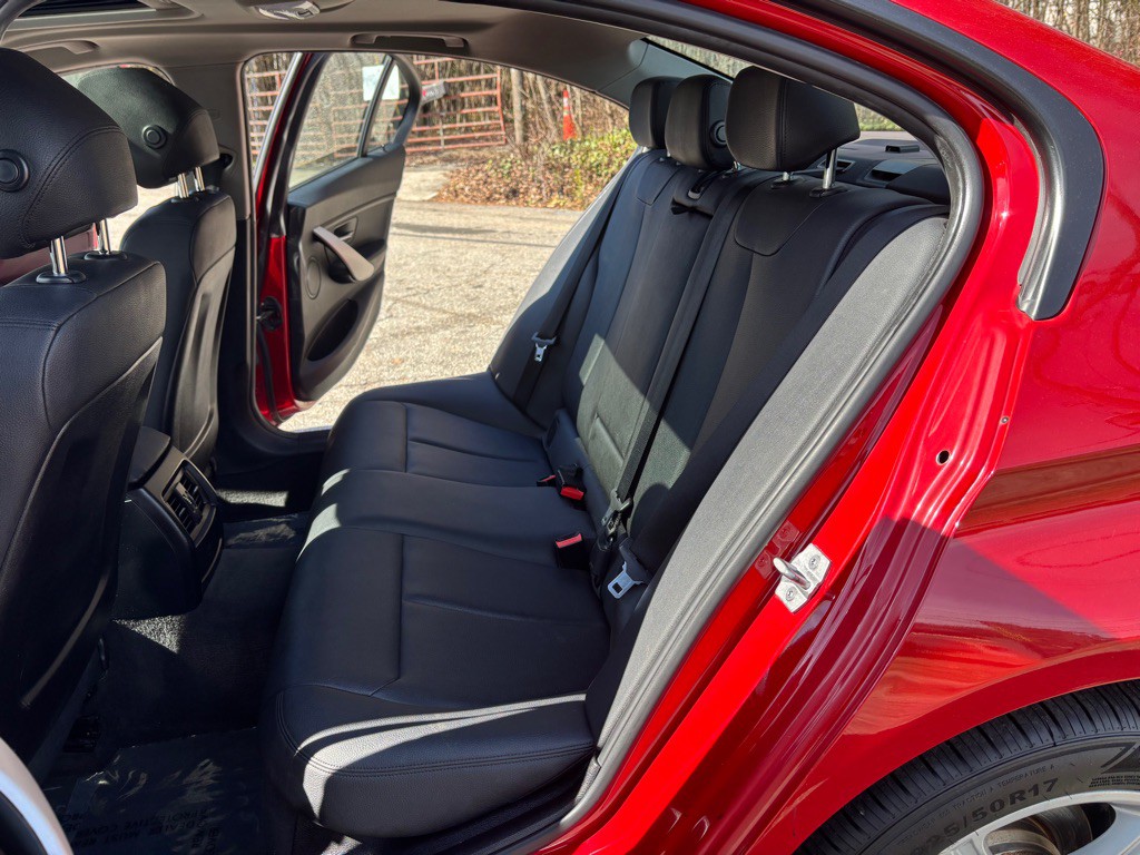 2015 BMW 3 Series Image 44