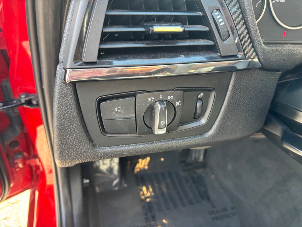 2015 BMW 3 Series Image 46