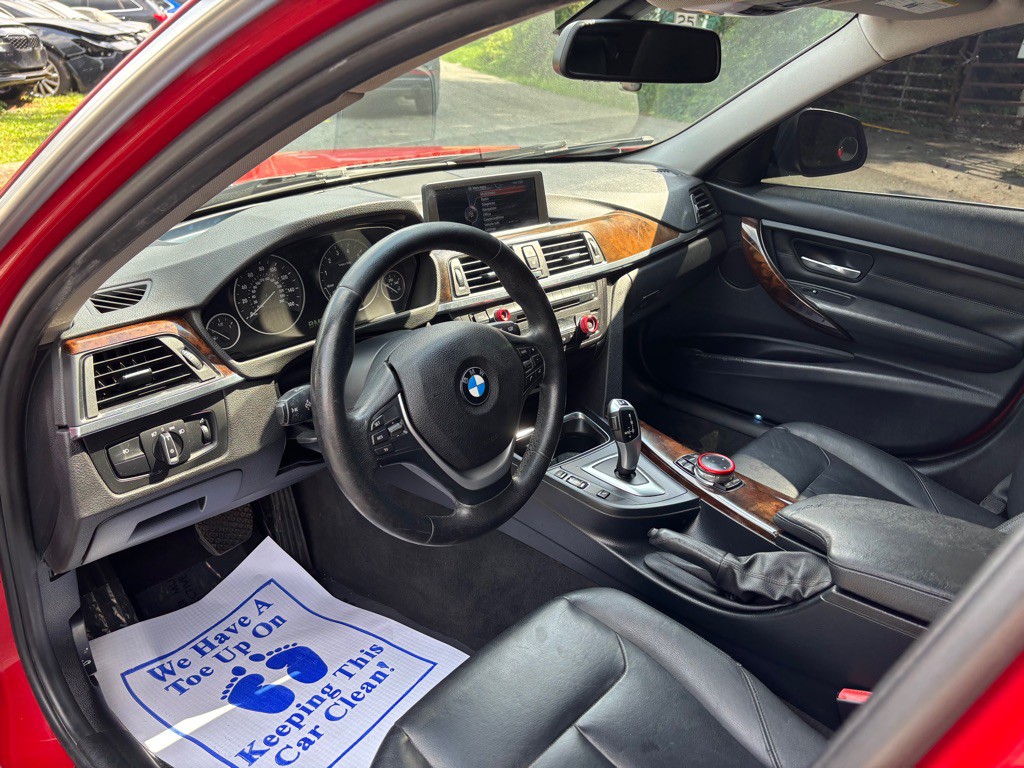 2015 BMW 3 Series Image 16
