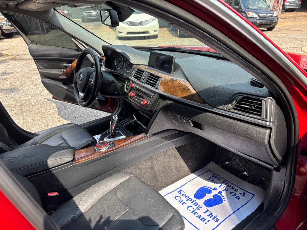 2015 BMW 3 Series Image 22