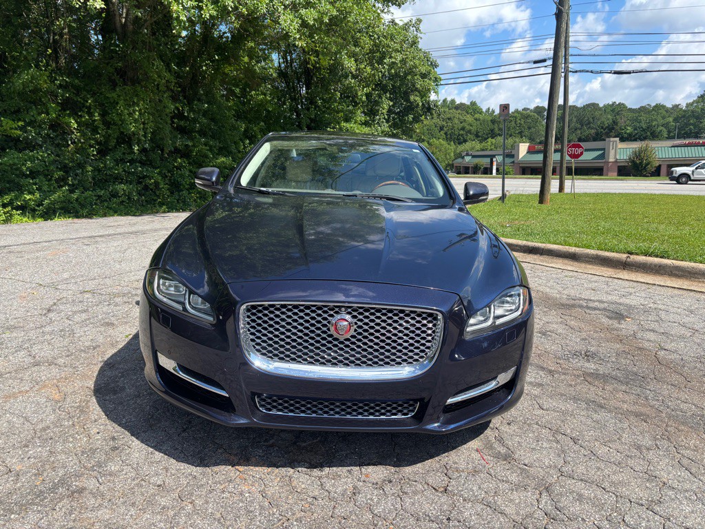 2016 Jaguar XJ Image 4