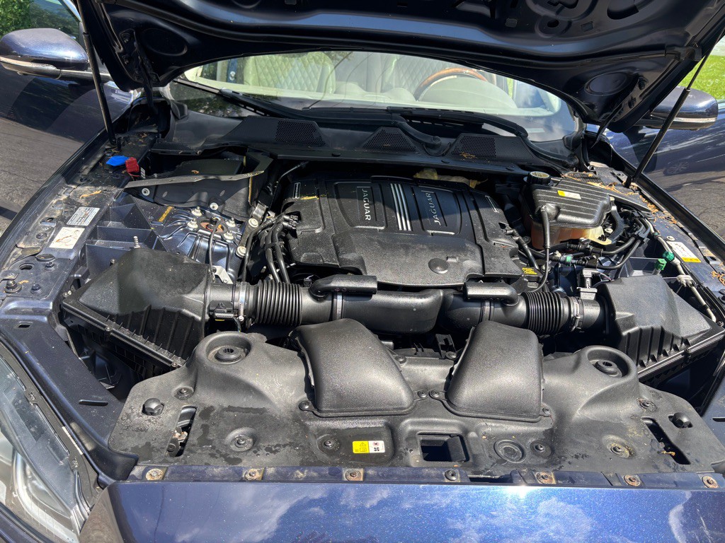 2016 Jaguar XJ Image 58