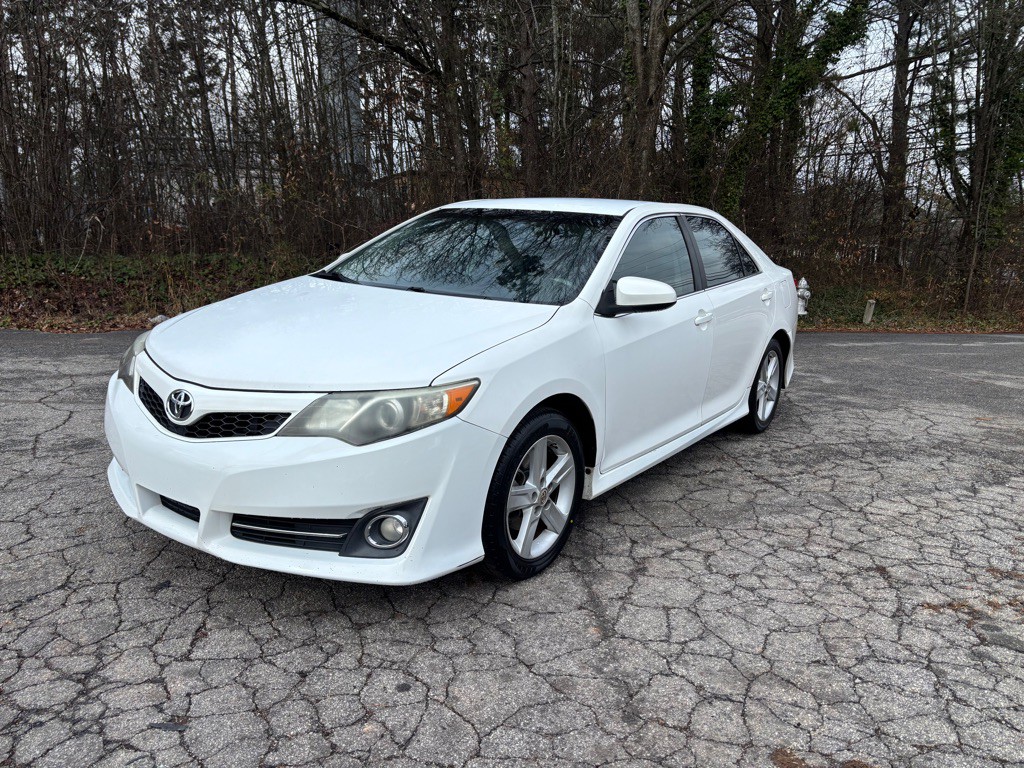2012 Toyota Camry Image 6